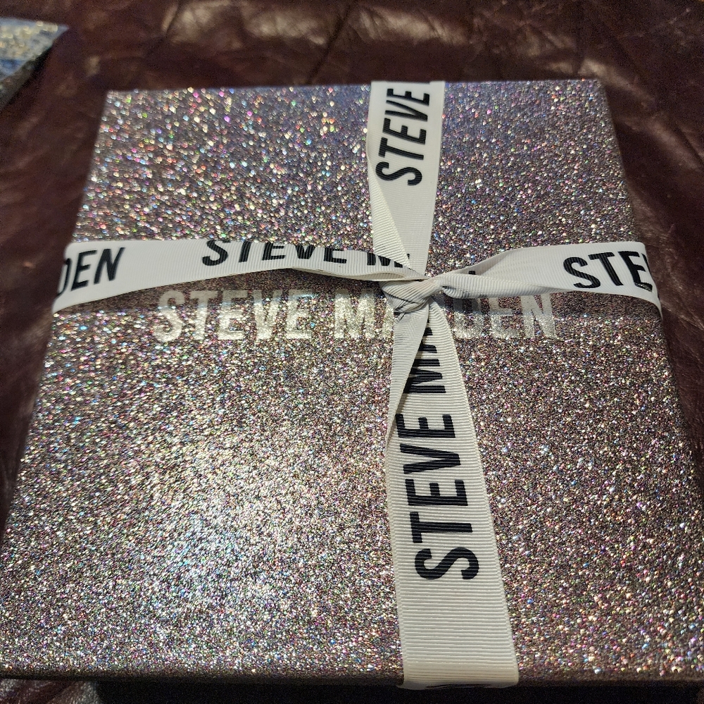 Nwt Steven Madden Beanie & Mitten Set Black One S… - image 6